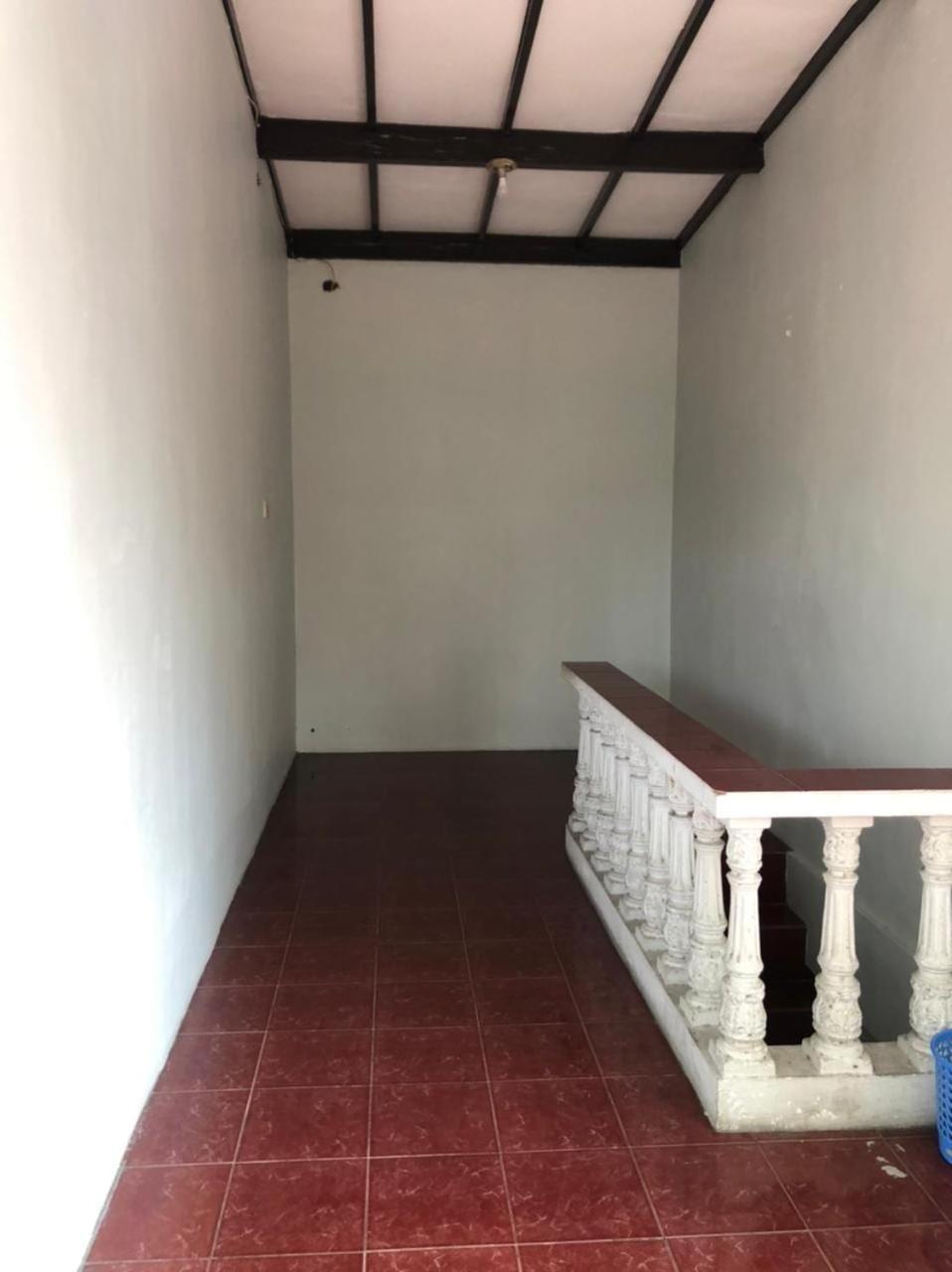 Oyo 90482 Rumah Oma Syariah Kupang (Surabaya) Exterior foto