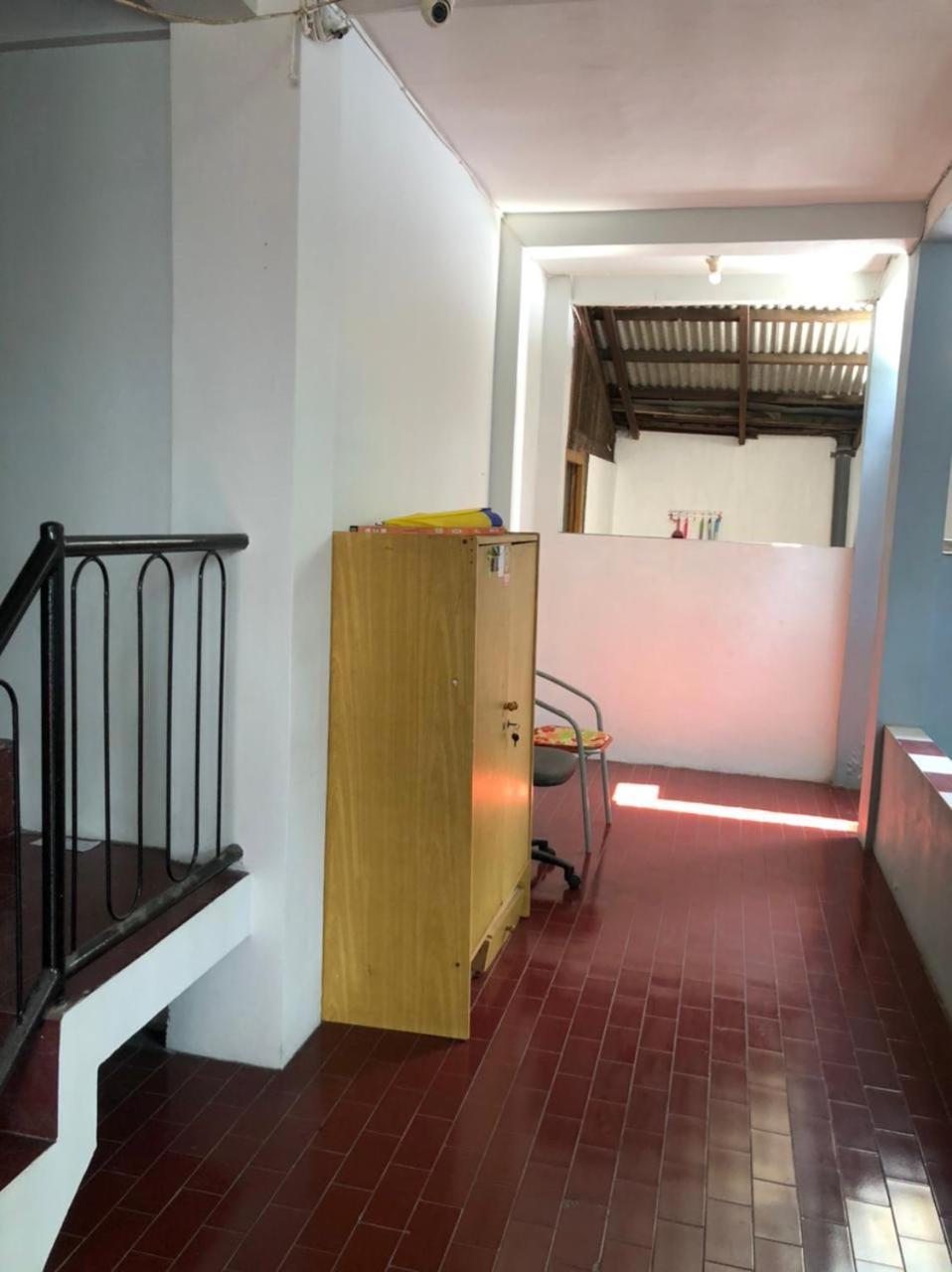Oyo 90482 Rumah Oma Syariah Kupang (Surabaya) Exterior foto